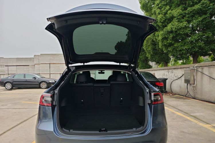 Tesla Model Y 2022 #21 Tesla Model Y 2022 car image #21