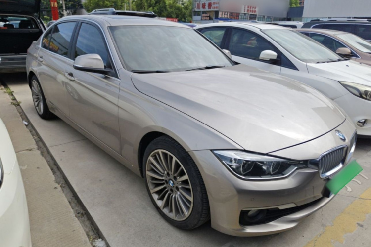 BMW 3 Series 2018 #4 BMW 3 Series 2018 car image #4
