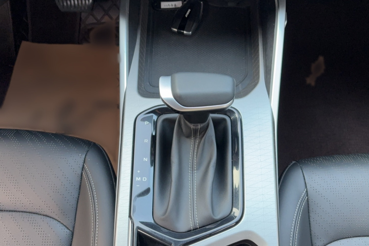 GEELY Emgrand 2023 #15 GEELY Emgrand 2023 car image #15