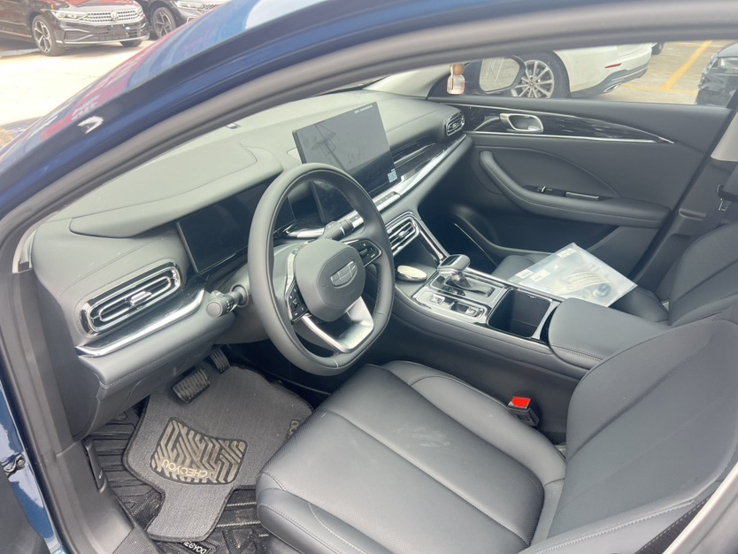 GEELY Emgrand 2026 car image #3