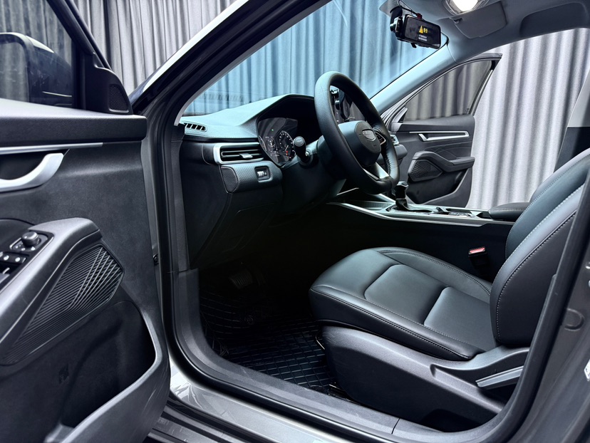 GEELY Emgrand 2025 car image #7