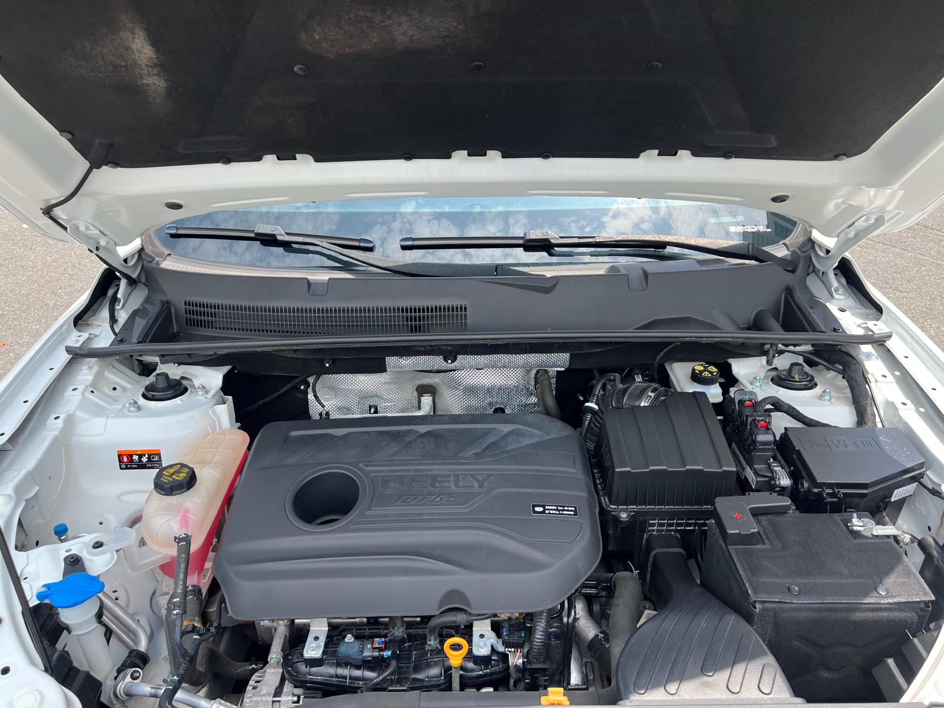 GEELY Vision X6 2022 car image #17