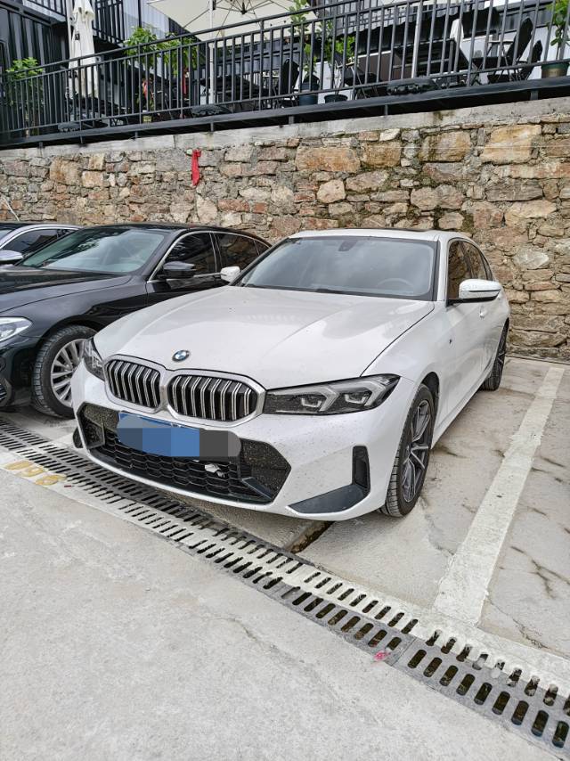 BMW 3 Series 2023 BMW 3 Series 2023 car image