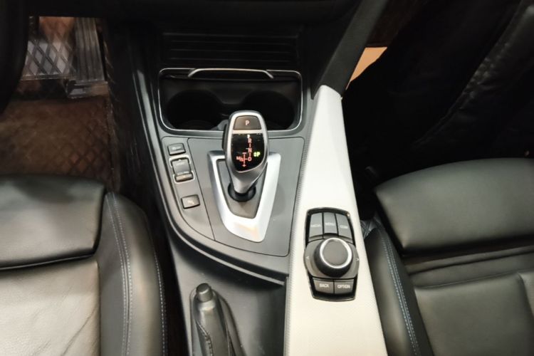 BMW 3 Series 2019 #18 BMW 3 Series 2019 car image #18