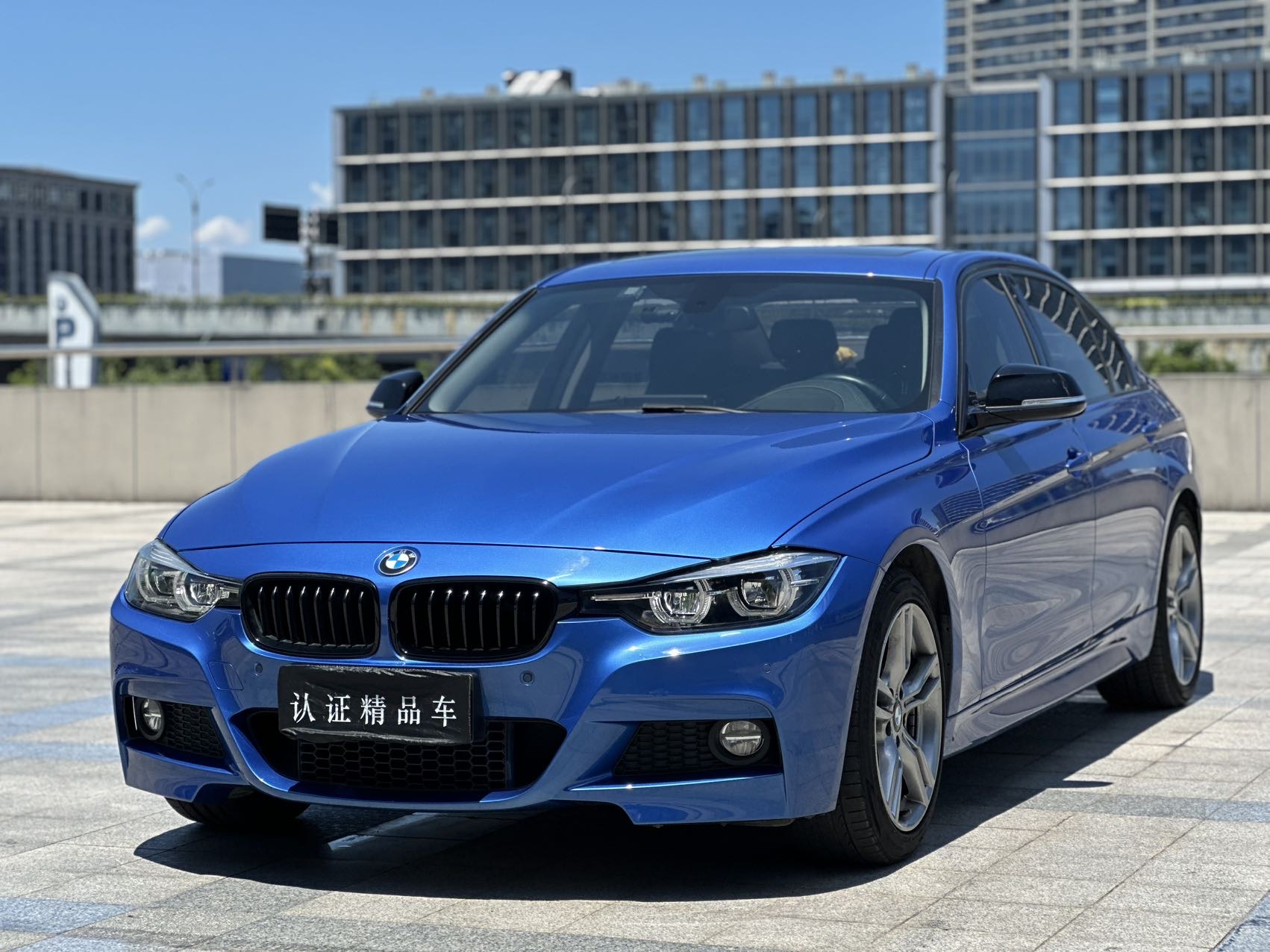 BMW 3 Series 2018 car image #2