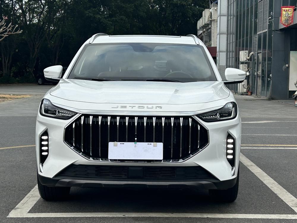 Jetour X70 PLUS 2024 car image #2