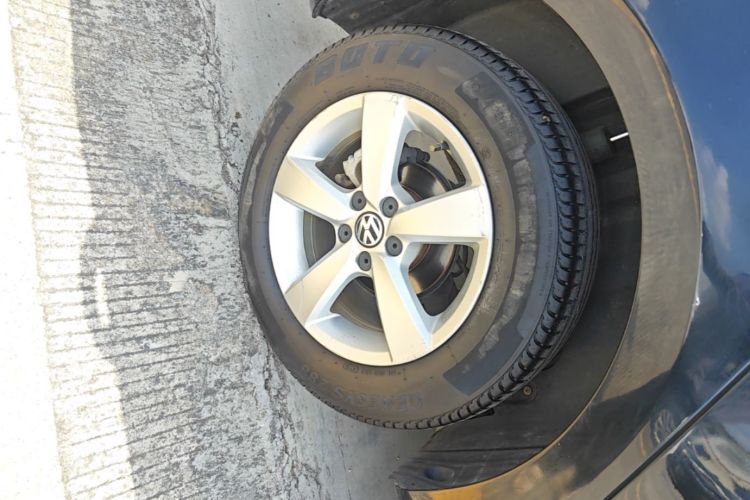 Volkswagen Lavida 2015 car image #10