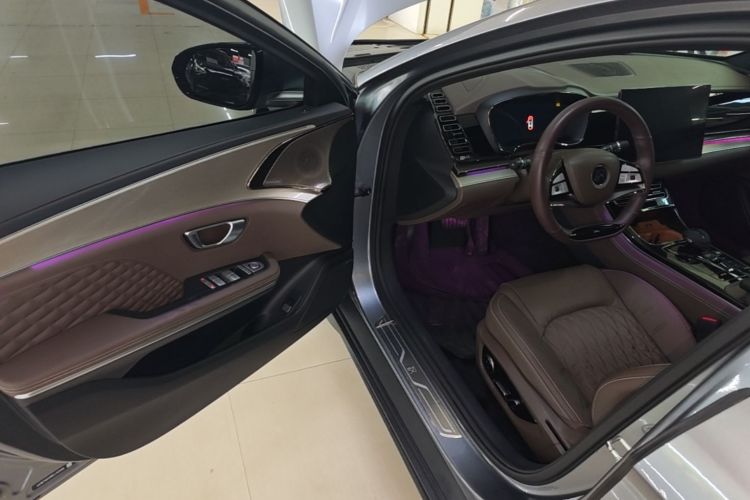 BYD Han 2023 car image #16