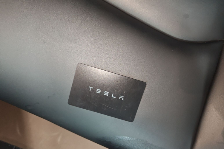 Tesla Model Y 2024 #9 Tesla Model Y 2024 car image #9