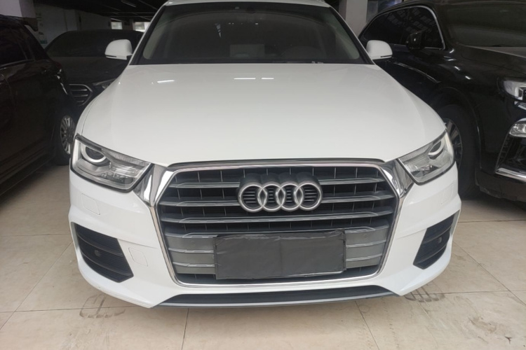 Audi Q3 2017 car image #3