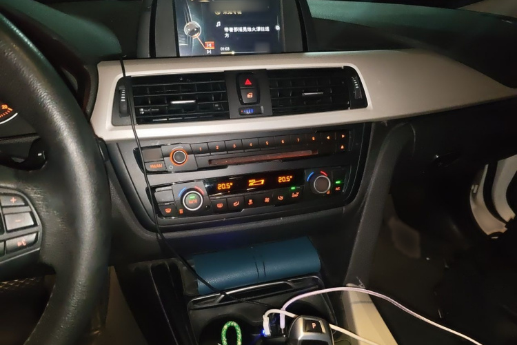 BMW 3 Series GT 2016 immagine di auto #15