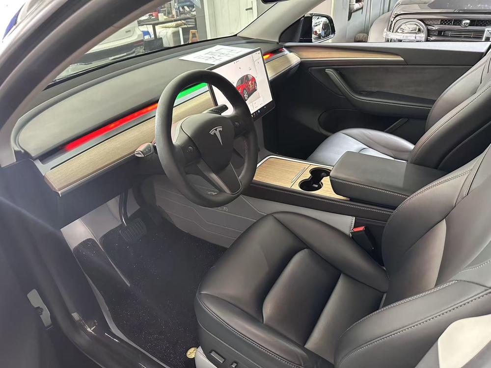 Tesla Model Y 2023 #11 Tesla Model Y 2023 car image #11