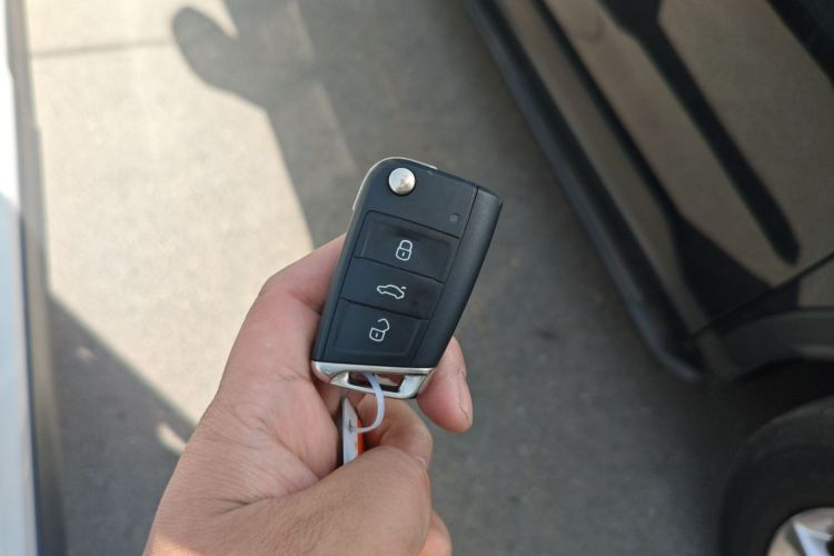 Volkswagen T-Cross 2021 изображение автомобиля #14