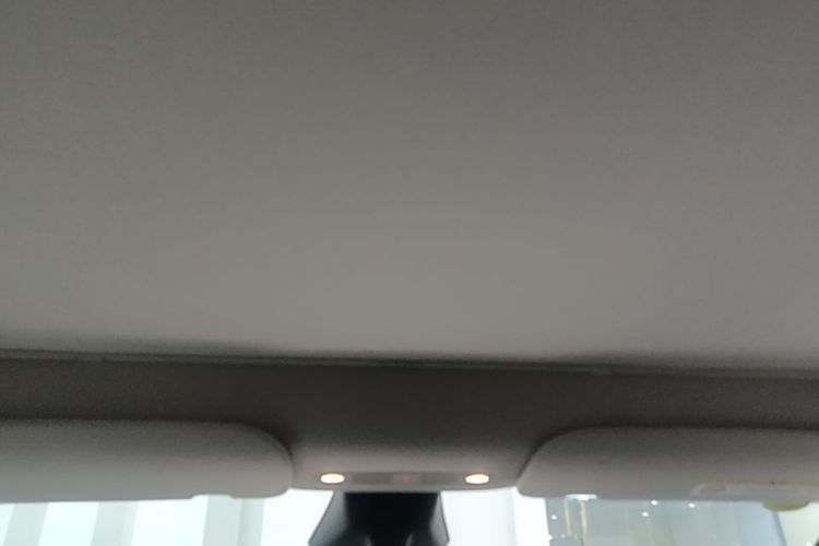 Tesla Model Y 2024 car image #18
