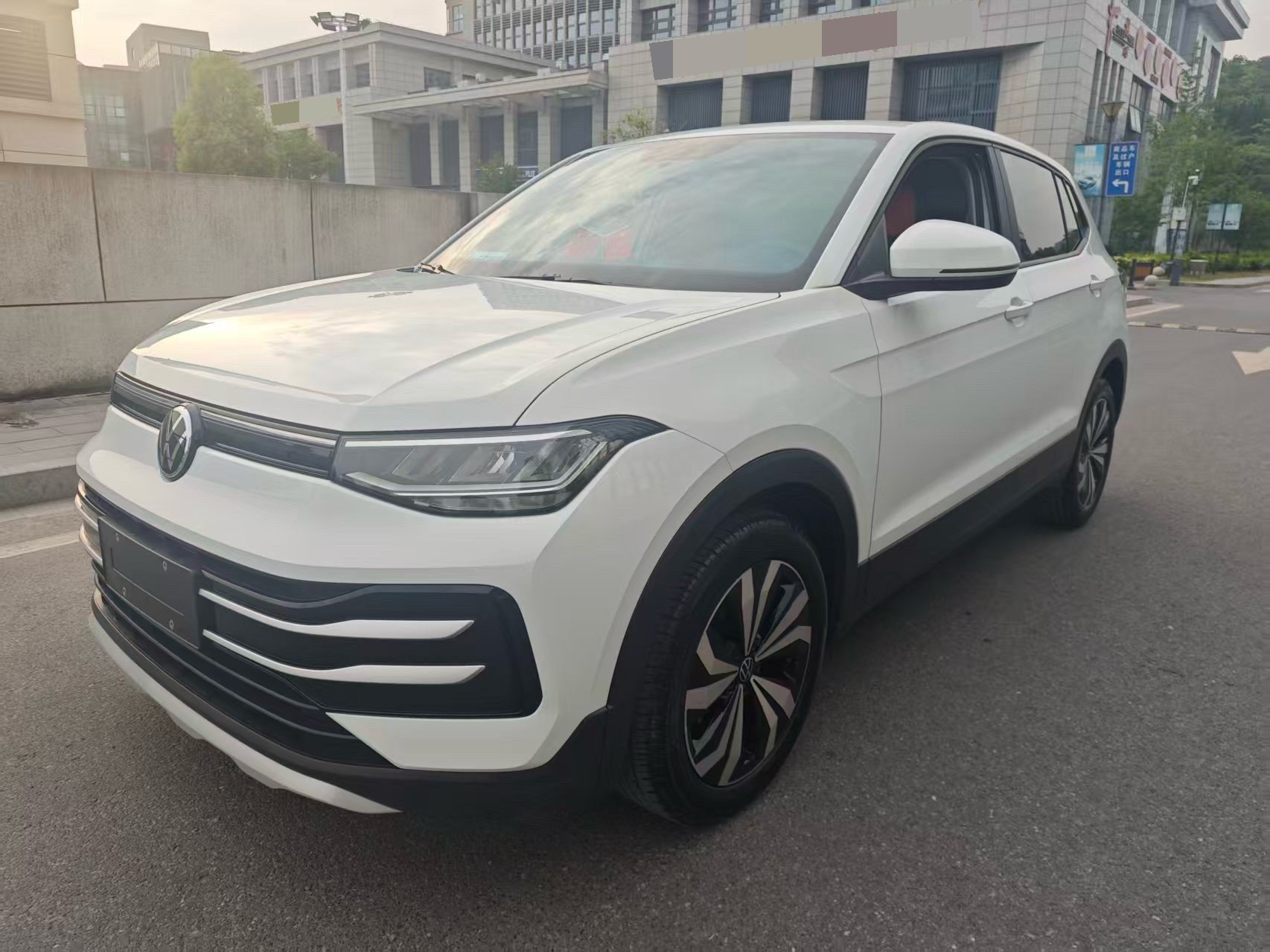 Volkswagen Tharu 2024 car image 