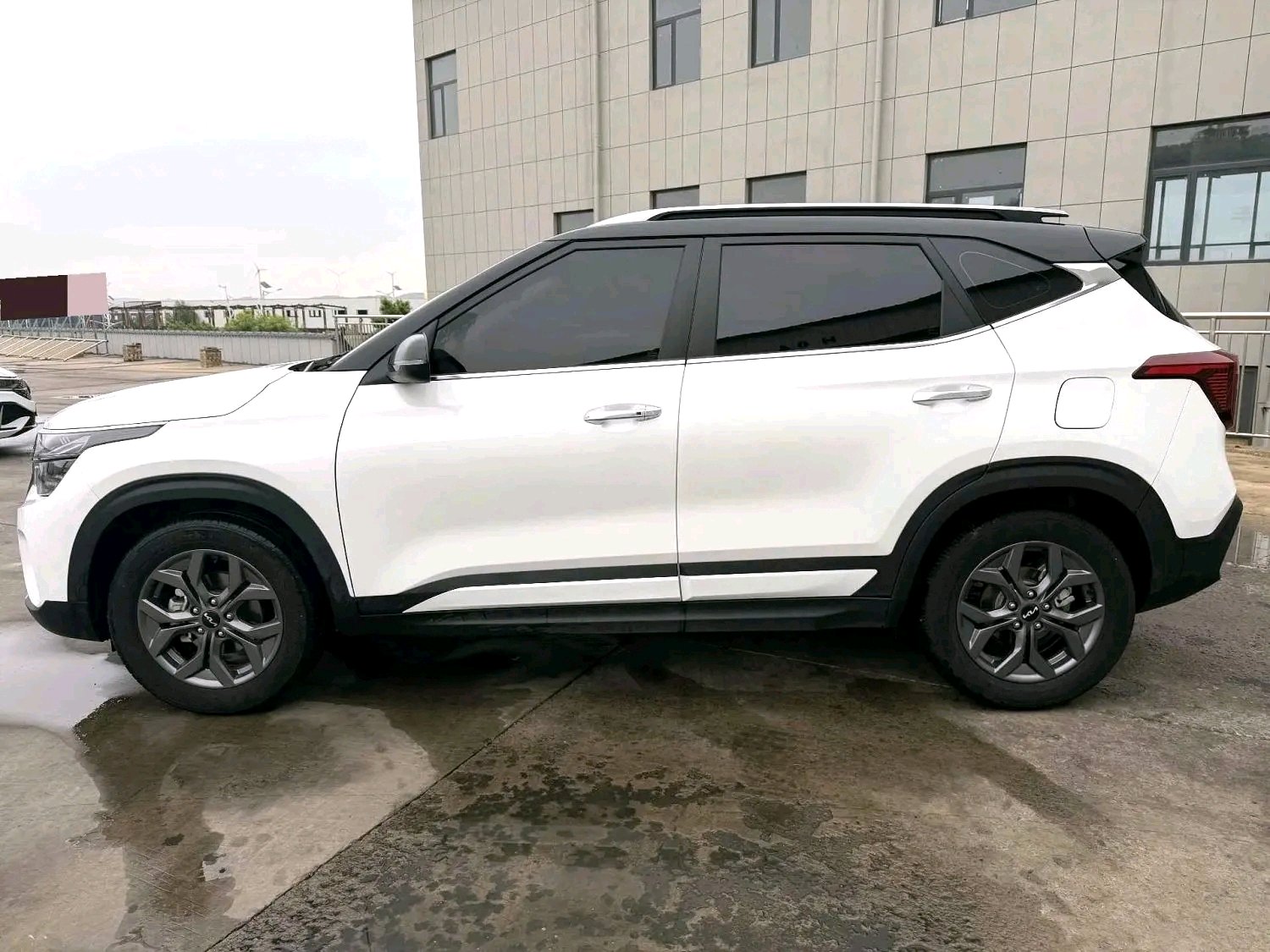 Kia Seltos 2023 #4 Kia Seltos 2023 car image #4