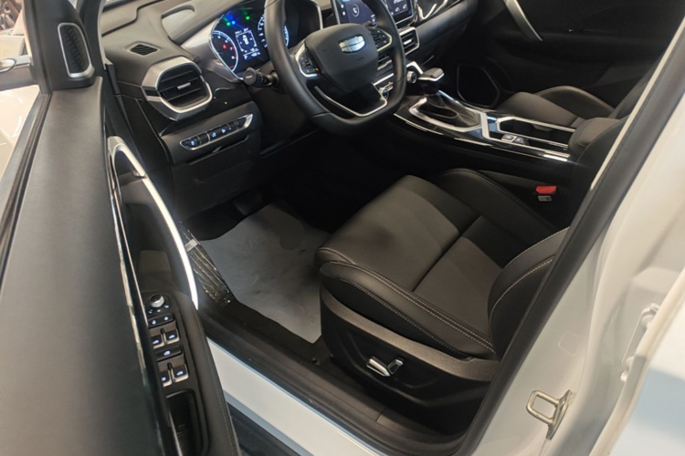 GEELY Coolray 2025 #16 GEELY Coolray 2025 immagine di auto #16