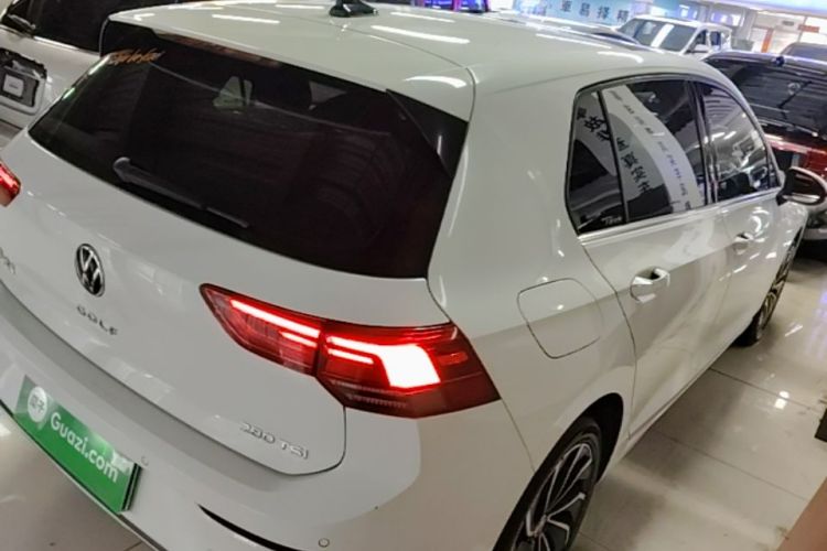 Volkswagen Golf 2021 car image #7