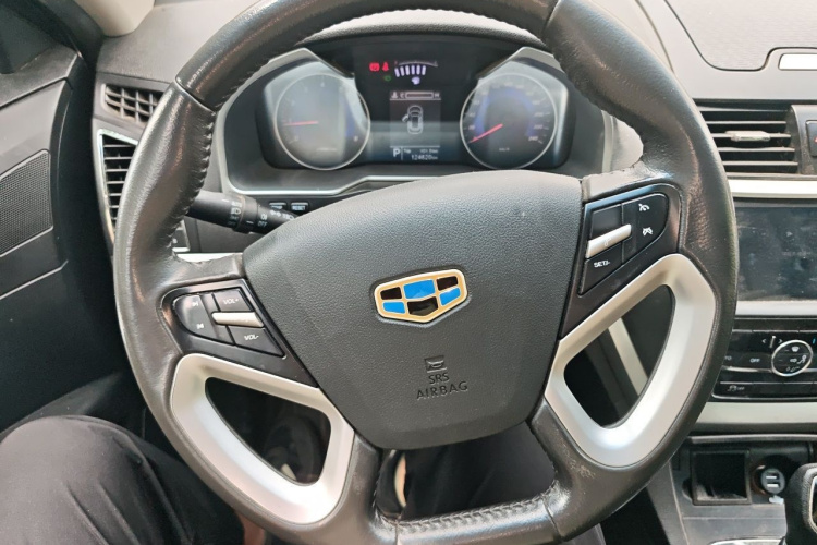 GEELY Emgrand 2016 car image #11