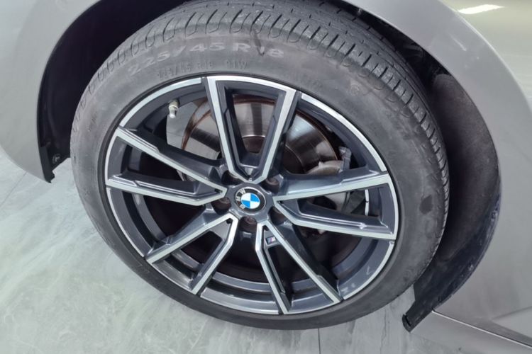 BMW 3 Series 2020 #4 BMW 3 Series 2020 car image #4