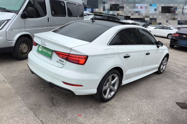 Audi A3 2018 car image #7