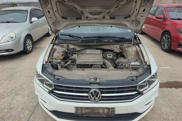 Volkswagen Bora 2016 car image #20