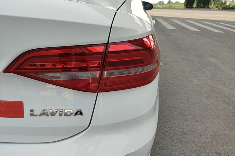 Volkswagen Lavida 2019 car image #8