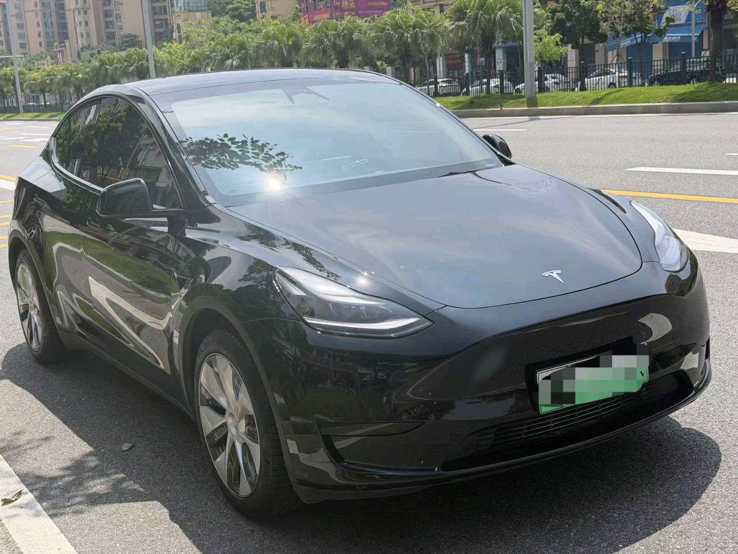 Tesla Model Y 2023 #5 Tesla Model Y 2023 car image #5