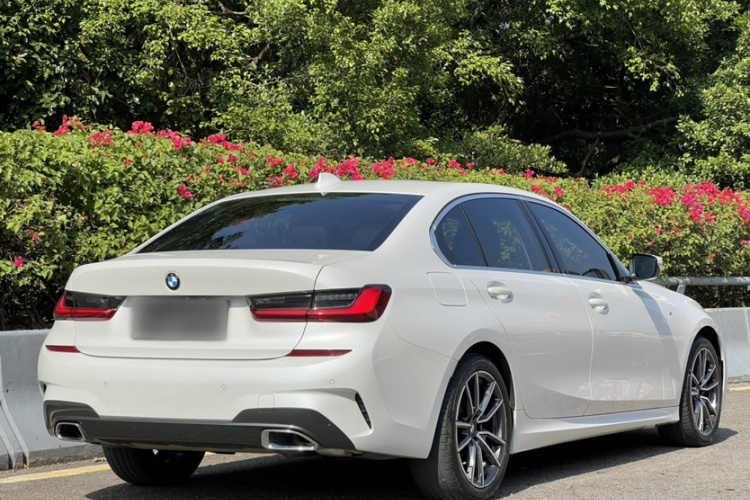 BMW 3 Series 2022 car image #4