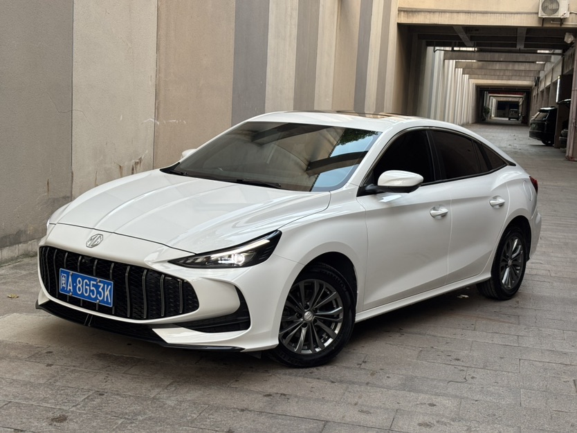 MG 5 2025 immagine di auto 