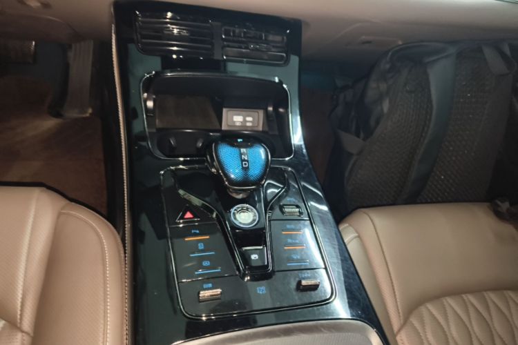 BYD Han 2022 immagine di auto #14