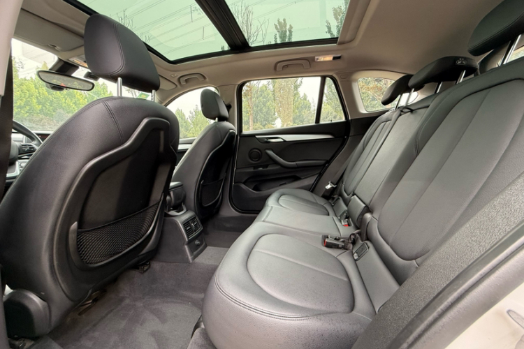 BMW X1 2018 car image #13