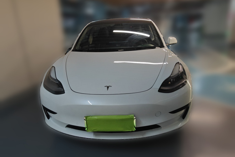 Tesla Model 3 2023 car image #3