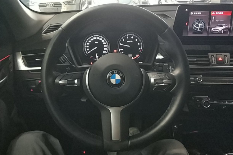 BMW X1 2020 car image #11