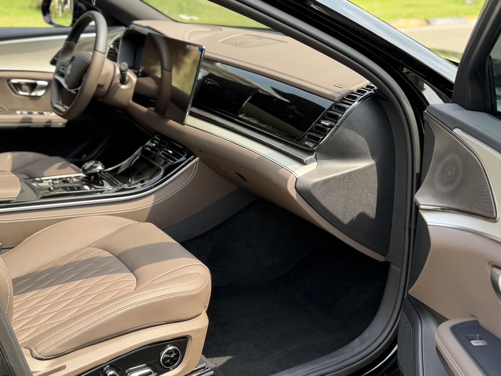 BYD Han 2024 immagine di auto #6