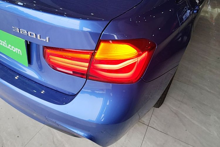 BMW 3 Series 2019 #8 BMW 3 Series 2019 car image #8