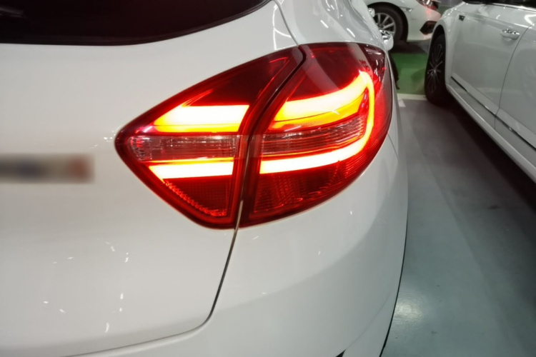 GEELY Emgrand GS 2018 #8 GEELY Emgrand GS 2018 изображение автомобиля #8