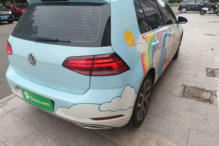 Volkswagen Golf 2020 car image #8