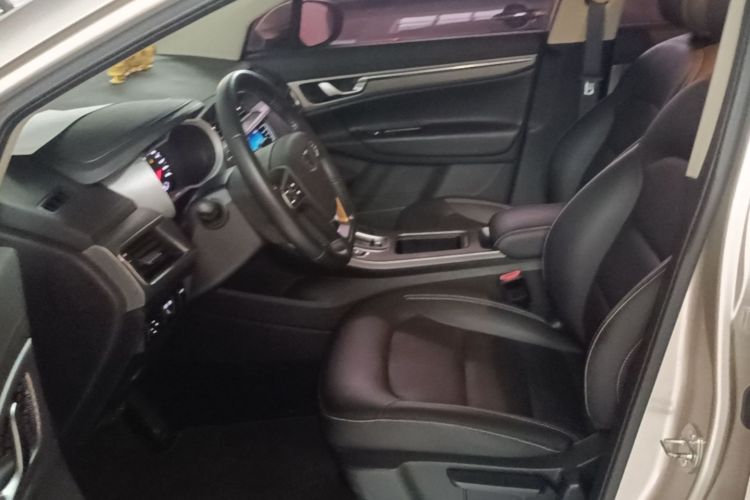 GEELY Emgrand GS 2018 car image #15