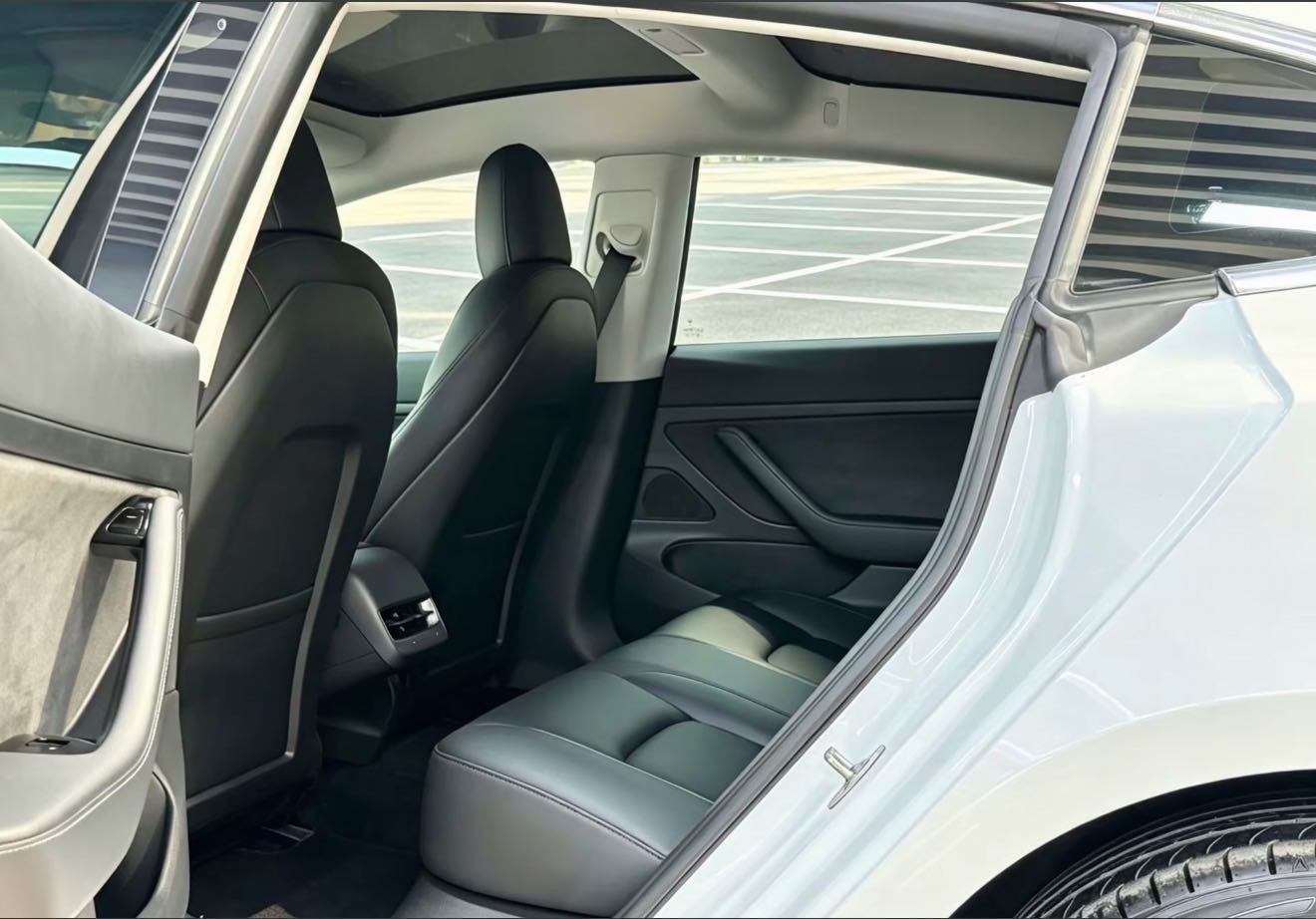 Tesla Model 3 2020 car image #7