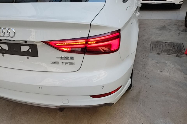 Audi A3 2019 car image #8
