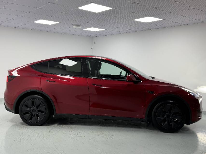 Tesla Model Y 2024 car image #3