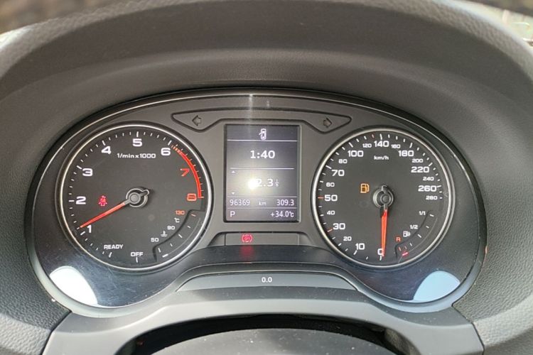 Audi A3 2018 car image #12
