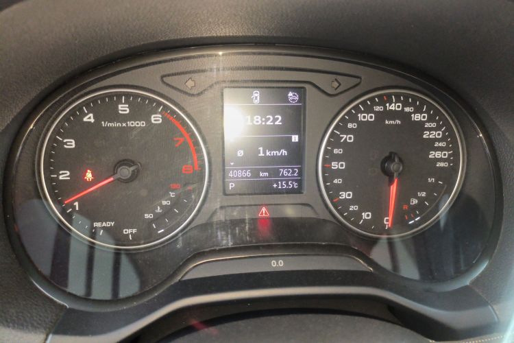 Audi Q2L 2023 imagem de carro #12