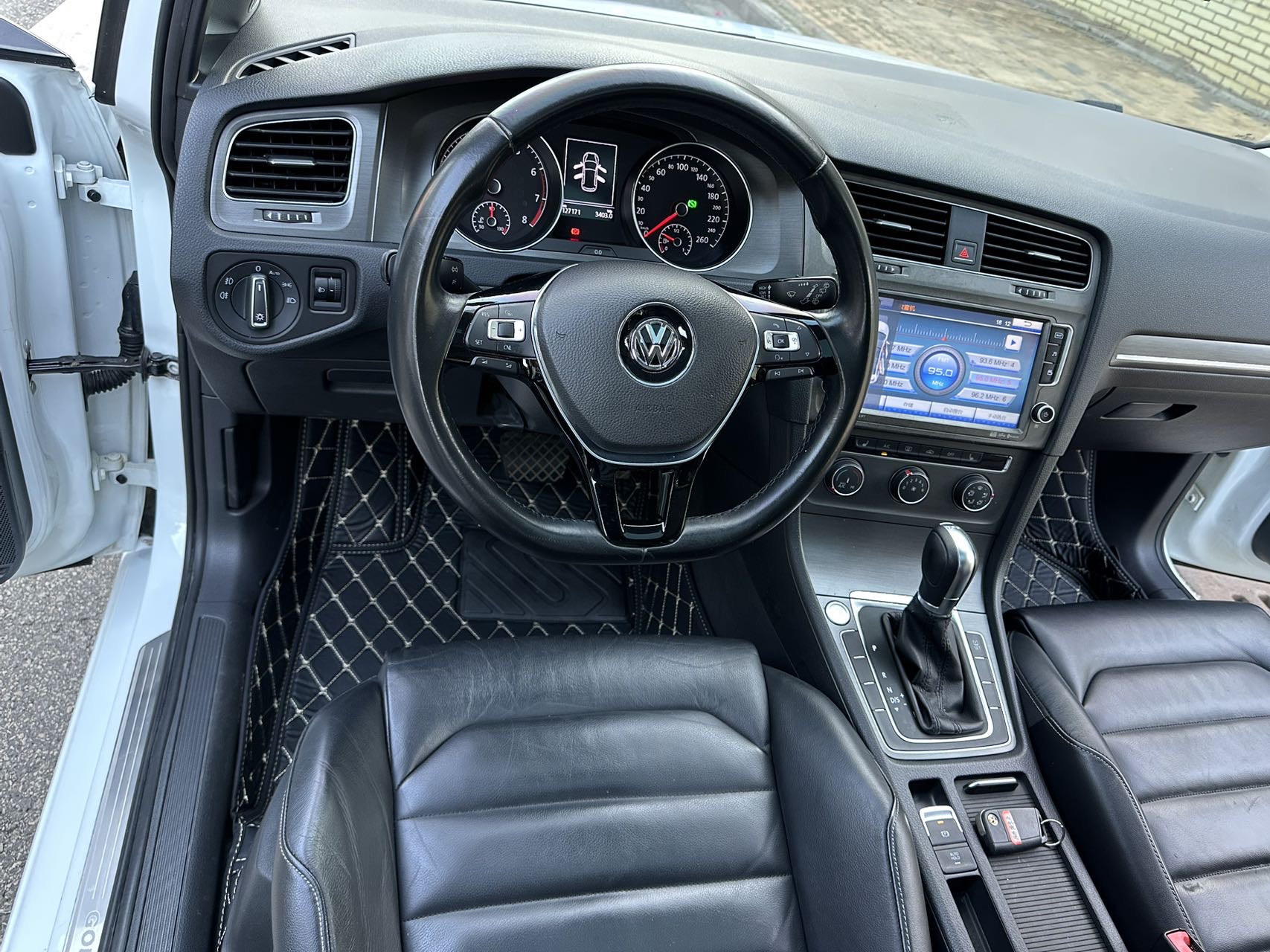 Volkswagen Golf 2015 #16 Volkswagen Golf 2015 car image #16