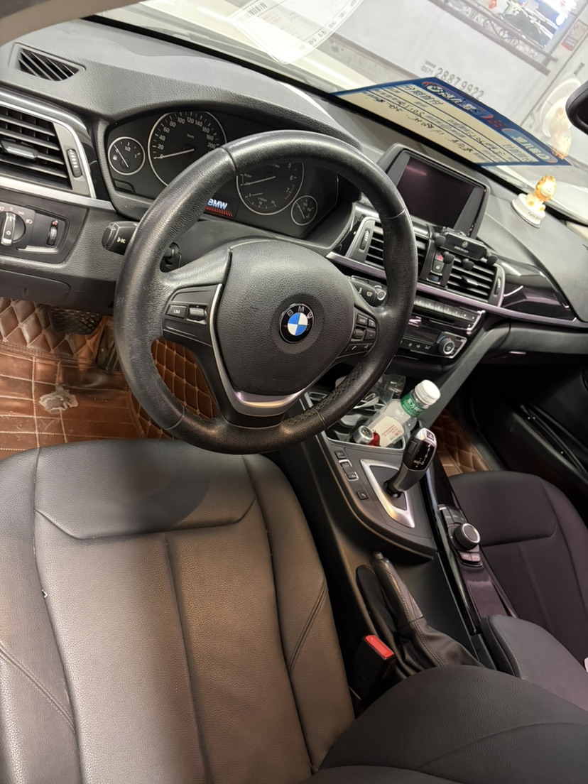 BMW 3 Series 2017 #4 BMW 3 Series 2017 car image #4