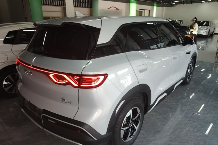 BYD YuanUP 2024 #7 BYD YuanUP 2024 car image #7