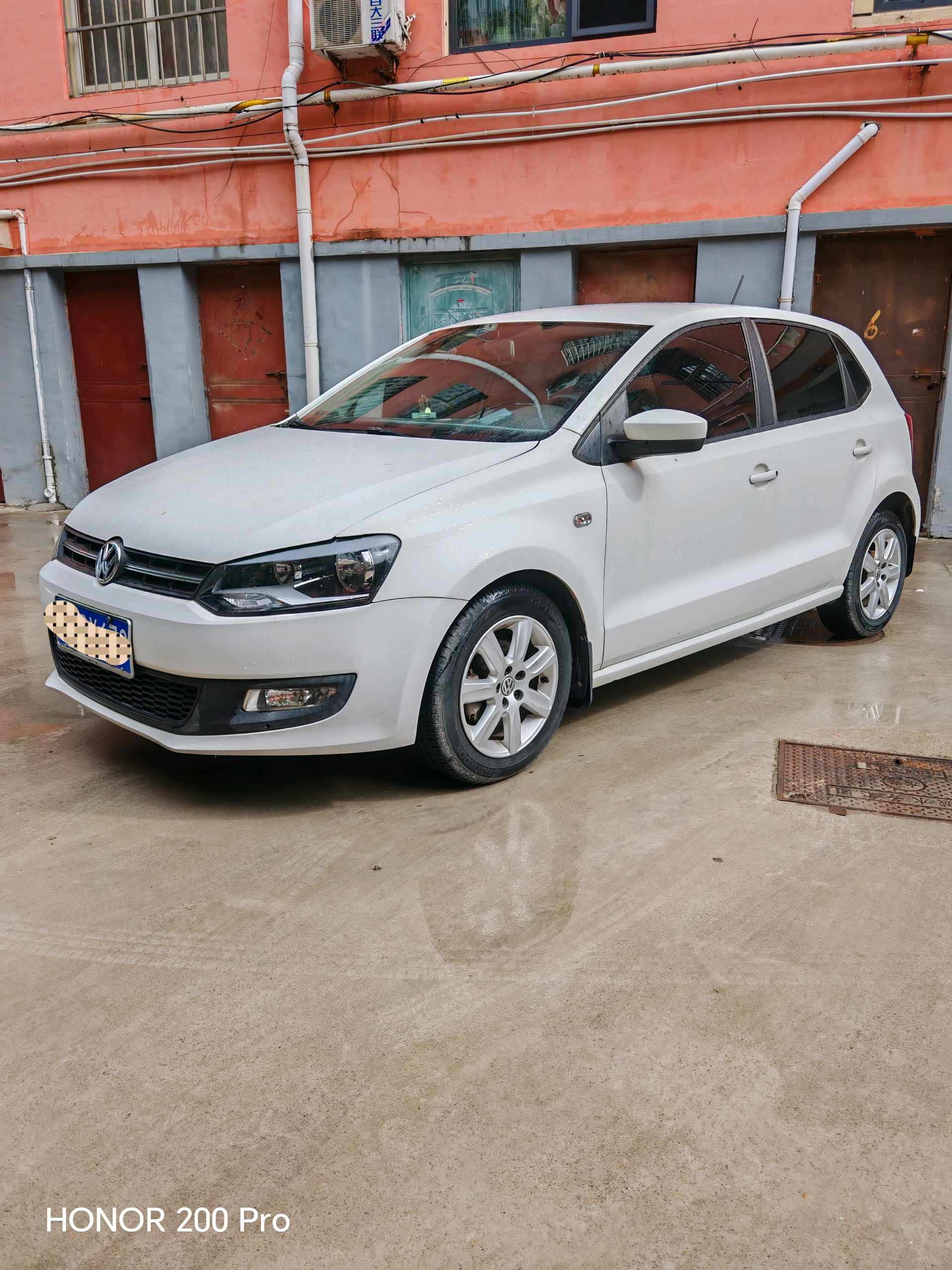 Volkswagen Polo 2013 Volkswagen Polo 2013 car image