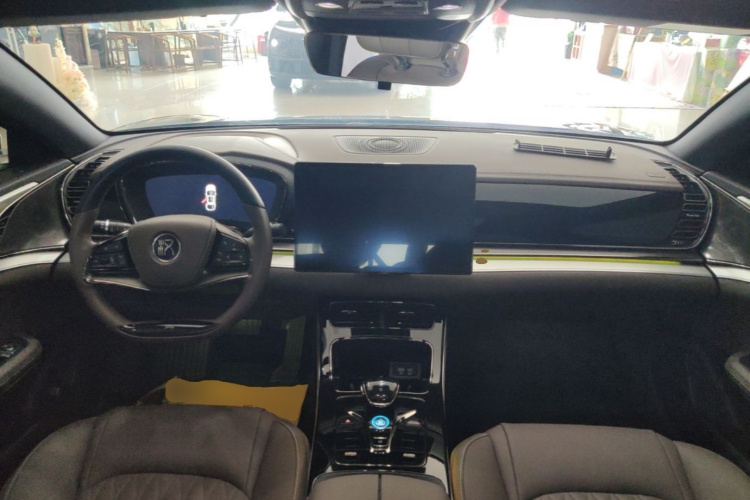 BYD Han 2024 car image #10