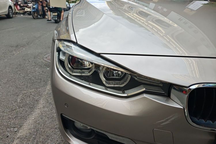 BMW 3 Series 2017 #8 BMW 3 Series 2017 car image #8
